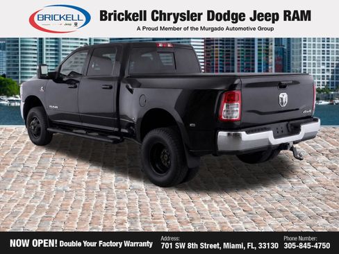 Used 2024 RAM 3500 Tradesman w/ Chrome Appearance Group AWD/4WD image 19