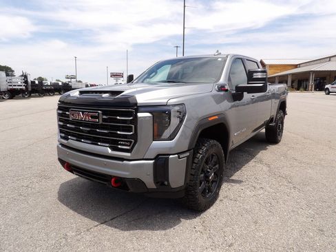 Used 2025 GMC Sierra 2500 AT4 AWD/4WD image 66