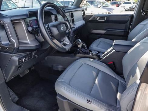 Used 2022 Ford Bronco Outer Banks image 16