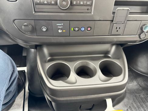 New 2025 Chevrolet Express 2500 Extended w/ Communications Package RWD image 18