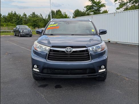 Used 2016 Toyota Highlander Limited FWD image 3