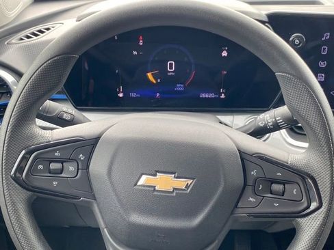 Certified 2025 Chevrolet Trax LT image 9