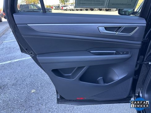 Used 2024 Volkswagen Atlas Cross Sport SE image 42