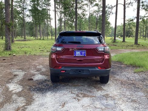 Used 2022 Jeep Compass Trailhawk w/ Trailhawk Elite Group image 5