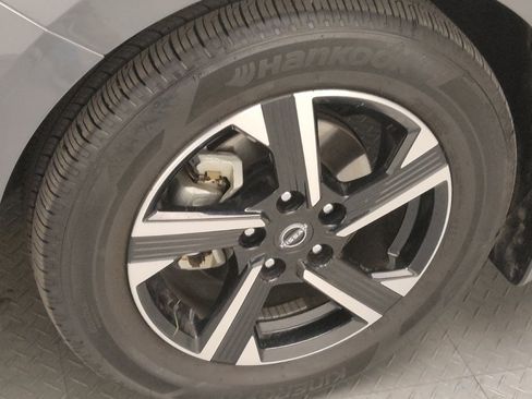 Used 2025 Nissan Sentra SV image 31