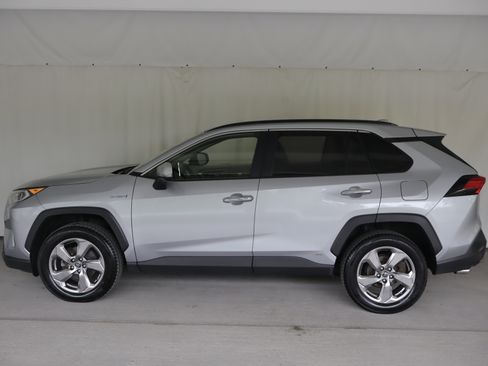 Used 2019 Toyota RAV4 Limited AWD/4WD image 26