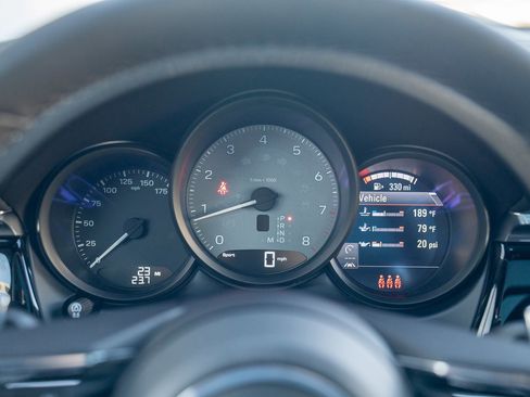 New 2026 Porsche Macan S image 15