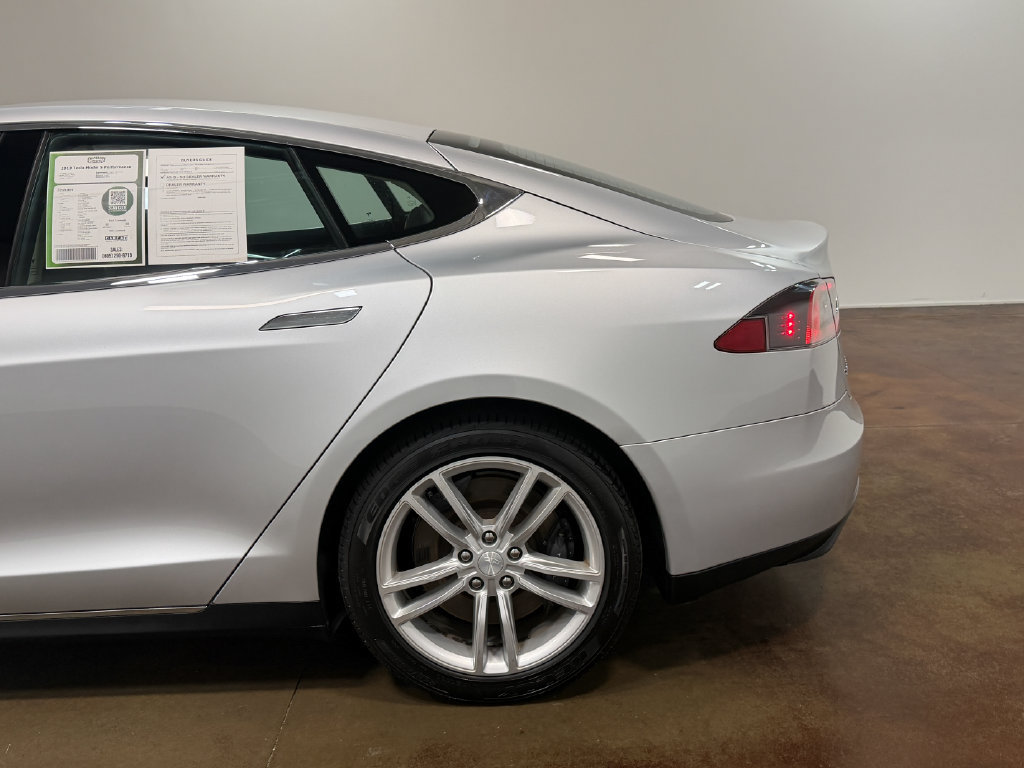 Used 2013 Tesla Model S Performance RWD image 26