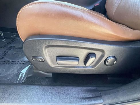 Used 2018 Toyota Highlander Limited AWD/4WD image 20