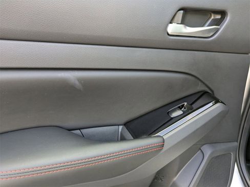 Used 2025 Nissan Altima 2.5 SR image 25