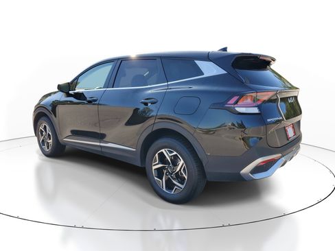 Used 2025 Kia Sportage LX AWD/4WD image 4