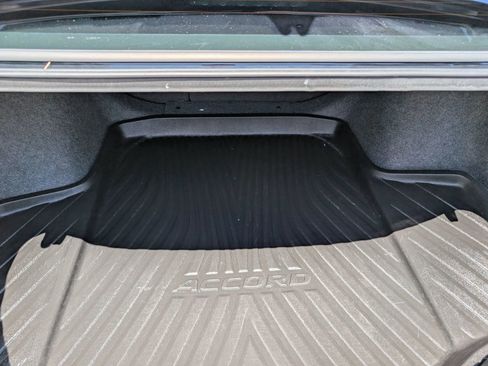 Used 2018 Honda Accord Sport image 14