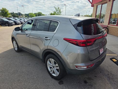 Used 2019 Kia Sportage LX image 5