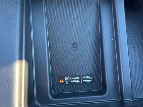 Used 2019 Chevrolet Silverado 1500 High Country w/ Technology Package image 26