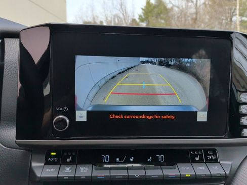 Used 2025 Toyota Camry SE image 24