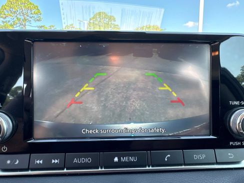 Used 2024 Nissan Sentra S FWD image 21