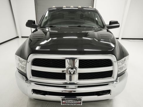 Used 2018 RAM 2500 Tradesman w/ Chrome Appearance Group AWD/4WD image 2
