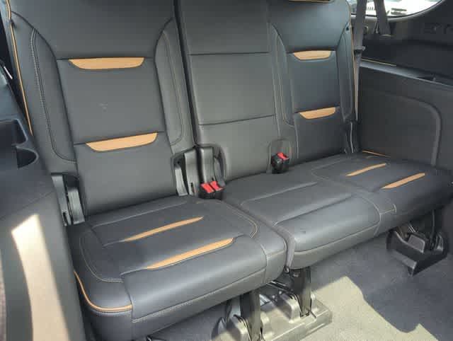 Used 2021 GMC Yukon XL AT4 w/ AT4 Premium Package AWD/4WD image 23