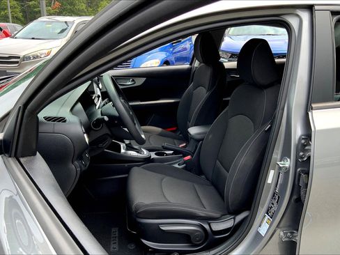 Used 2023 Kia Forte LXS image 27