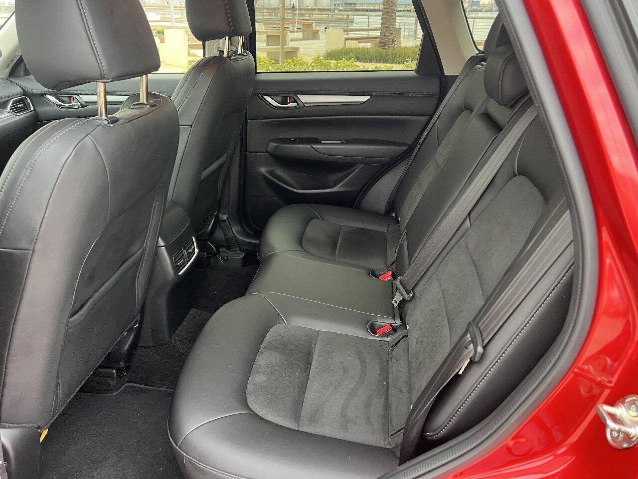 Used 2018 MAZDA CX-5 Touring w/ Preferred Equipment Package FWD image 7