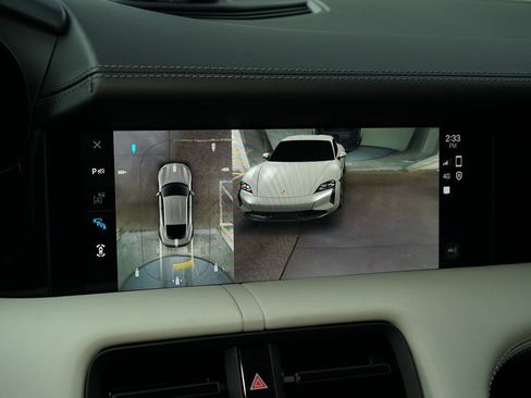 Used 2025 Porsche Taycan GTS image 19