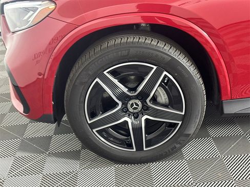 Certified 2025 Mercedes-Benz GLC 300 4MATIC image 12