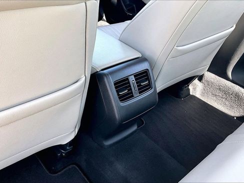 Used 2019 Honda Accord EX-L image 10