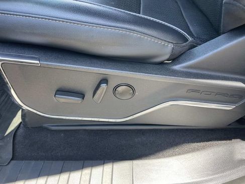 Used 2024 Ford F150 Lariat AWD/4WD image 24