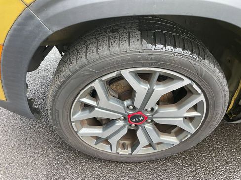 Used 2021 Kia Seltos SX AWD/4WD image 3