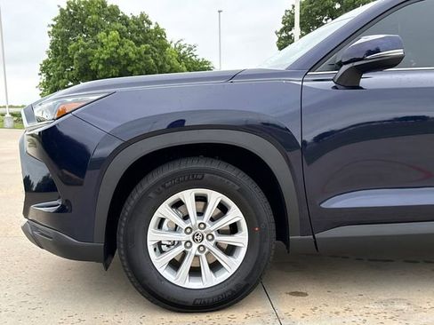 New 2026 Toyota Grand Highlander AWD image 5