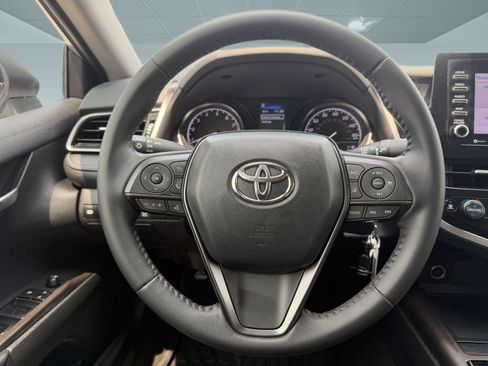 Used 2023 Toyota Camry SE FWD image 11
