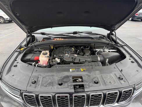 Certified 2022 Jeep Grand Cherokee L Limited image 31