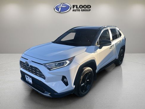 Used 2020 Toyota RAV4 XSE image 3