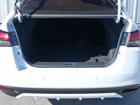 Used 2020 Nissan Versa S image 9