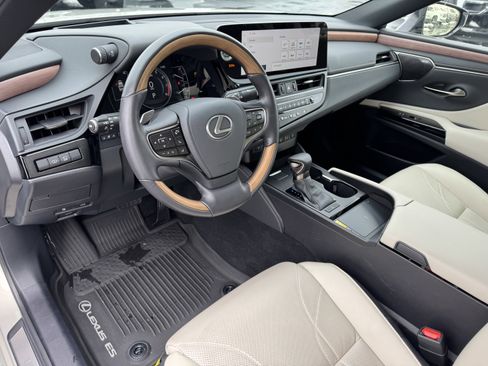 Used 2025 Lexus ES 350 Ultra Luxury image 28