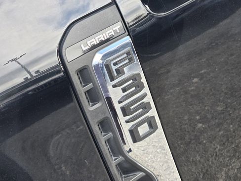 Used 2023 Ford F350 Lariat w/ Chrome Package image 11