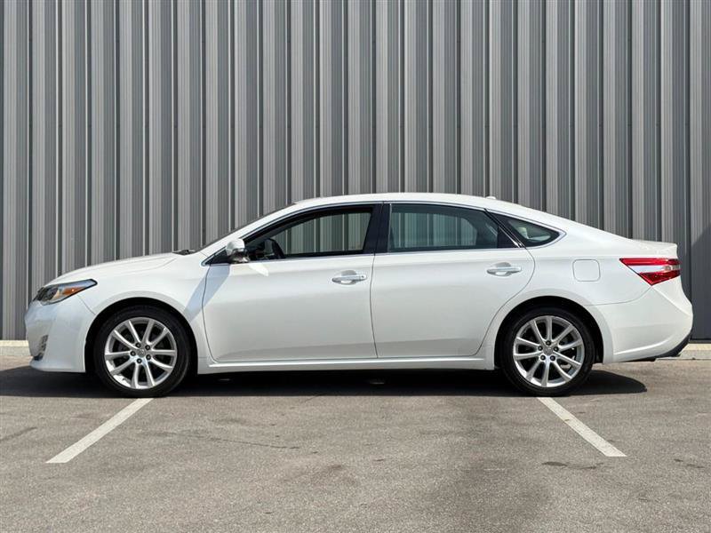 Used 2013 Toyota Avalon XLE Touring FWD image 8