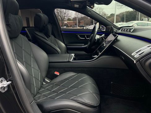 Used 2021 Mercedes-Benz Maybach S 580 4MATIC image 17