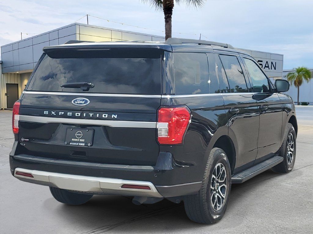 Used 2024 Ford Expedition XLT AWD/4WD image 6