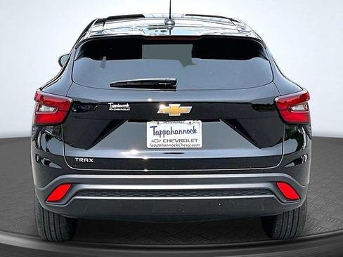 New 2026 Chevrolet Trax LS FWD image 4