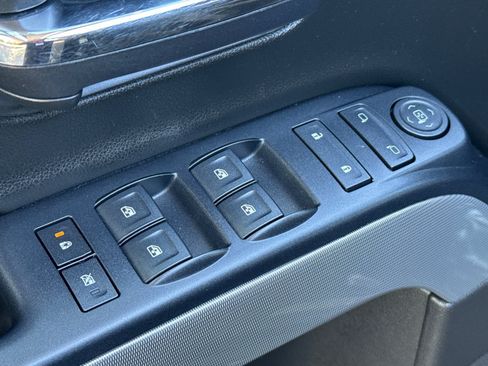 Used 2018 Chevrolet Silverado 1500 LT w/ All Star Edition AWD/4WD image 13
