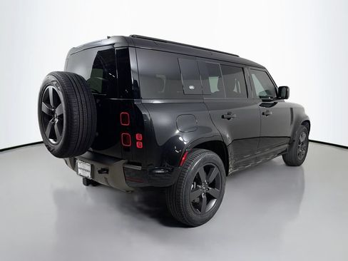 Used 2024 Land Rover Defender 110 X-Dynamic SE AWD/4WD image 5
