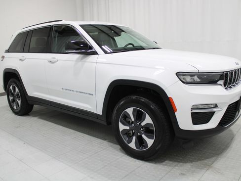 Used 2022 Jeep Grand Cherokee Limited 4xe AWD/4WD image 4