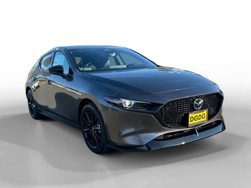 New 2026 MAZDA MAZDA3 Hatchback w/Premium Plus Pkg image 7