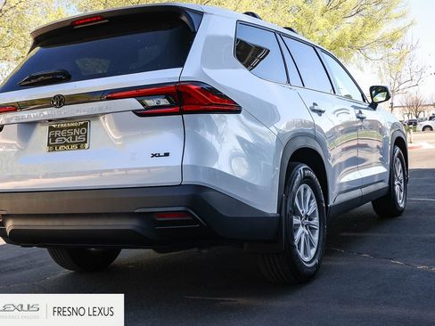 Used 2024 Toyota Grand Highlander XLE image 6