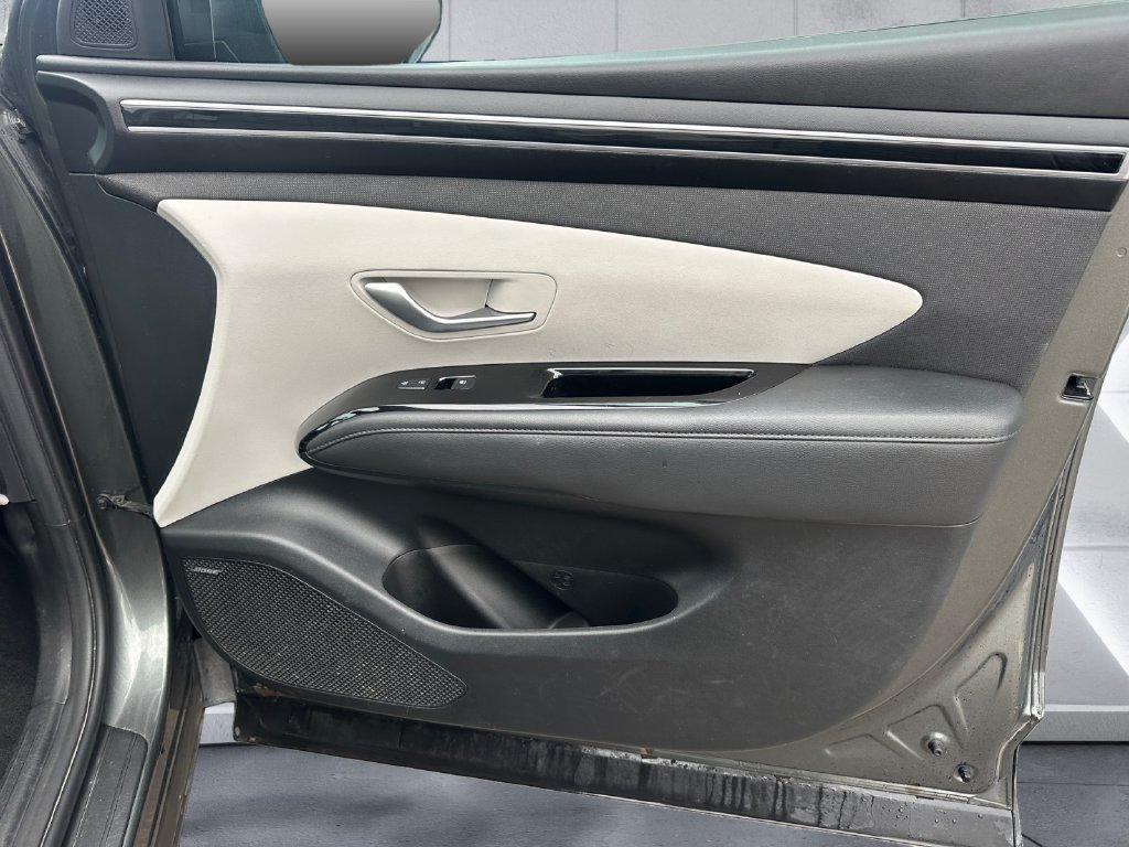 Used 2023 Hyundai Tucson Limited AWD/4WD image 15