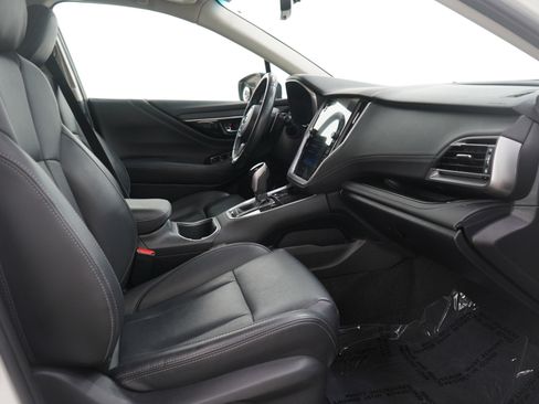 Used 2021 Subaru Outback Limited image 13