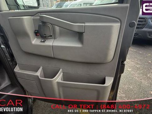 Used 2017 Chevrolet Express 2500 image 21