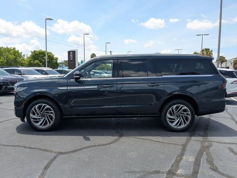 New 2026 Lincoln Navigator L Reserve AWD/4WD image 7