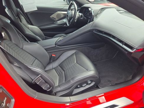 Used 2023 Chevrolet Corvette Stingray Preferred Conv w/ Z51 Performance Package RWD image 7